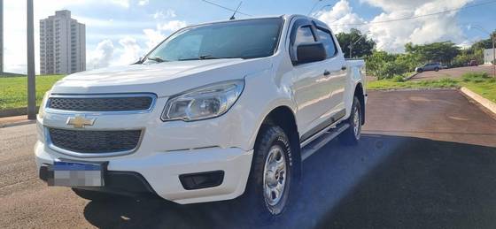 CHEVROLET S10 2.8 LS 4X4 CD 16V TURBO DIESEL 4P MANUAL CHEVROLET S10 2.8 LS 4X4 CD 16V TURBO DIESEL 4P MANUAL